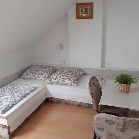 Czinger Vendégszobák Casa de hóspedes 3*