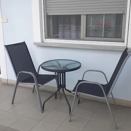 Czinger Vendegszobak Pensiune 3*