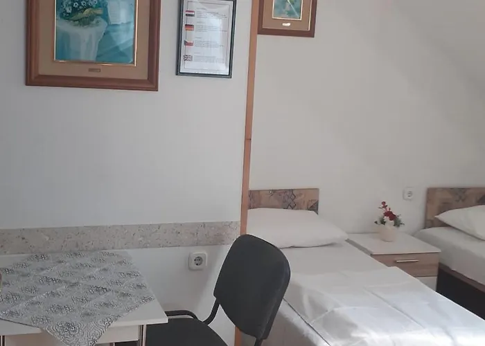 게스트하우스 Czinger Vendegszobak 3*